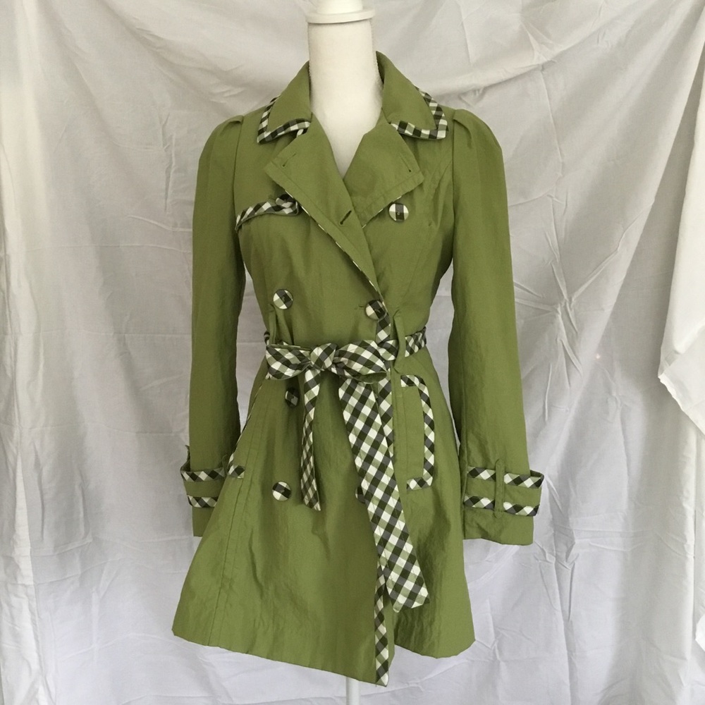 ~GREEN TRENCH WITH BLACK, GREEN AND WHITE CHECKERED TRIM~ - Picture 4 of 10